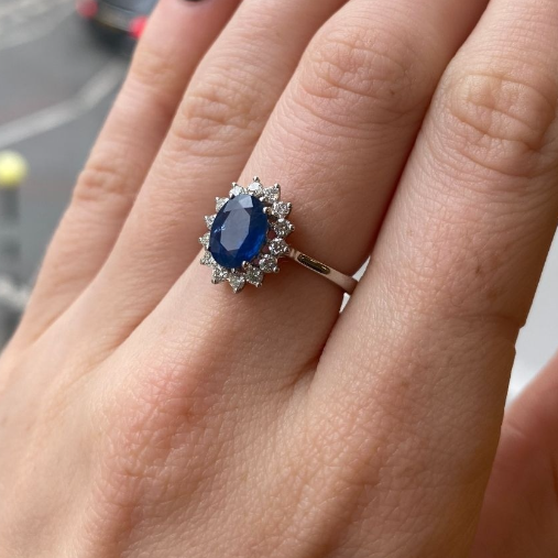 4 Mistakes People Make When Buying a Big Engagement Ring