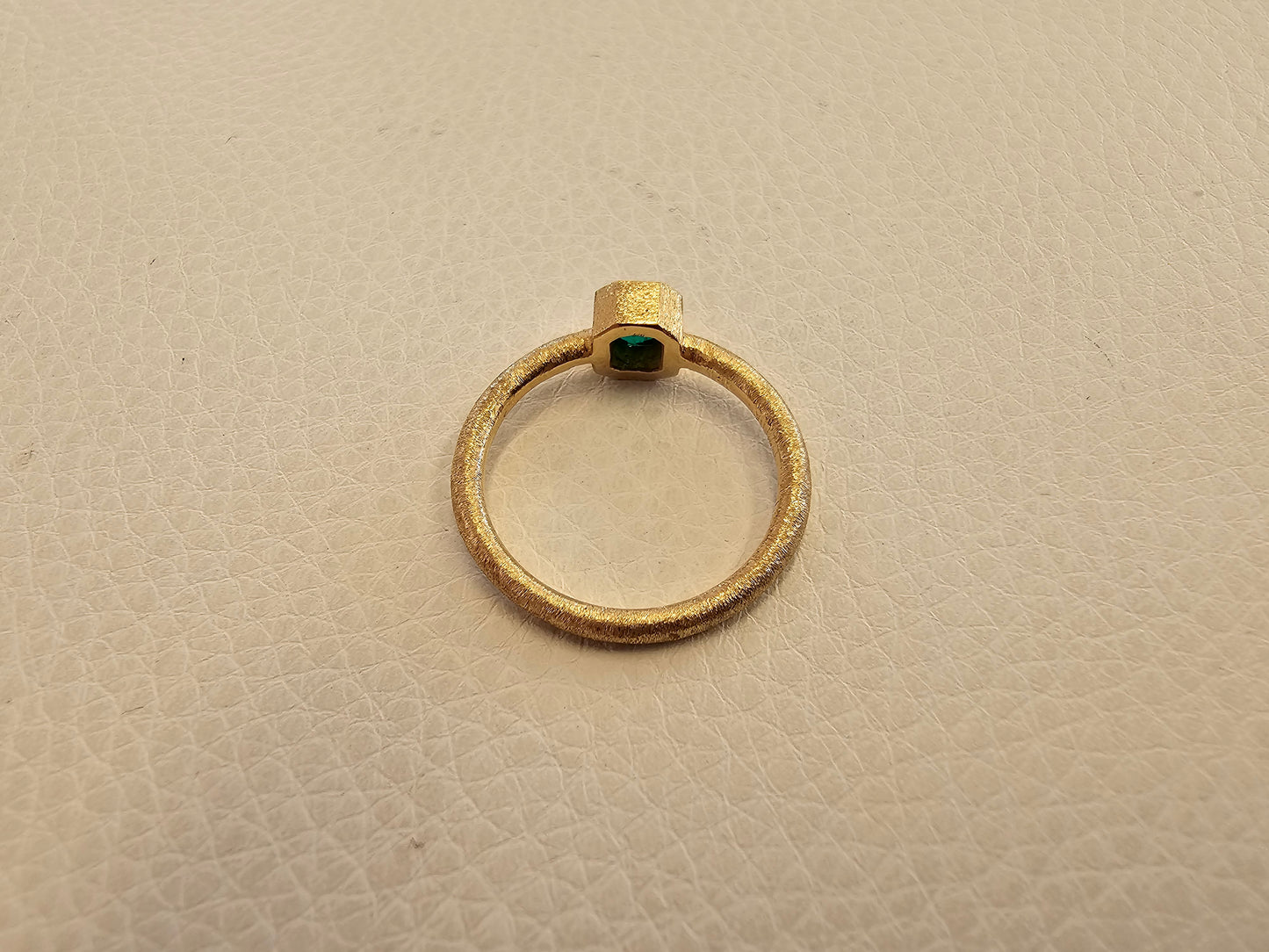 Colombian Emerald Gold Ring