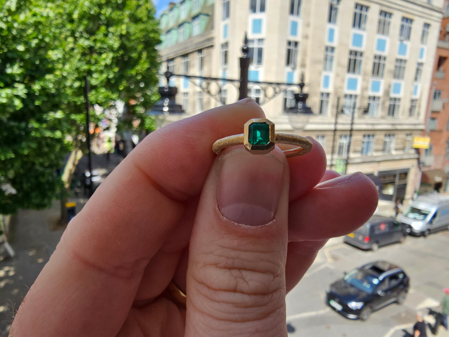 Colombian Emerald Gold Ring