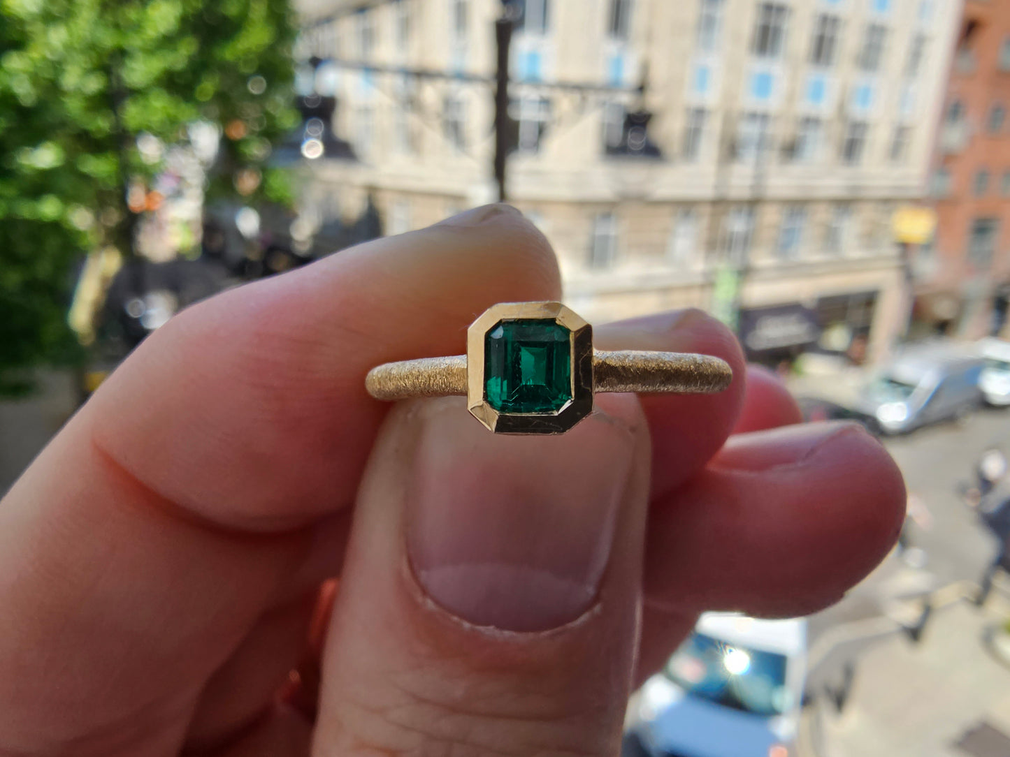 Colombian Emerald Gold Ring