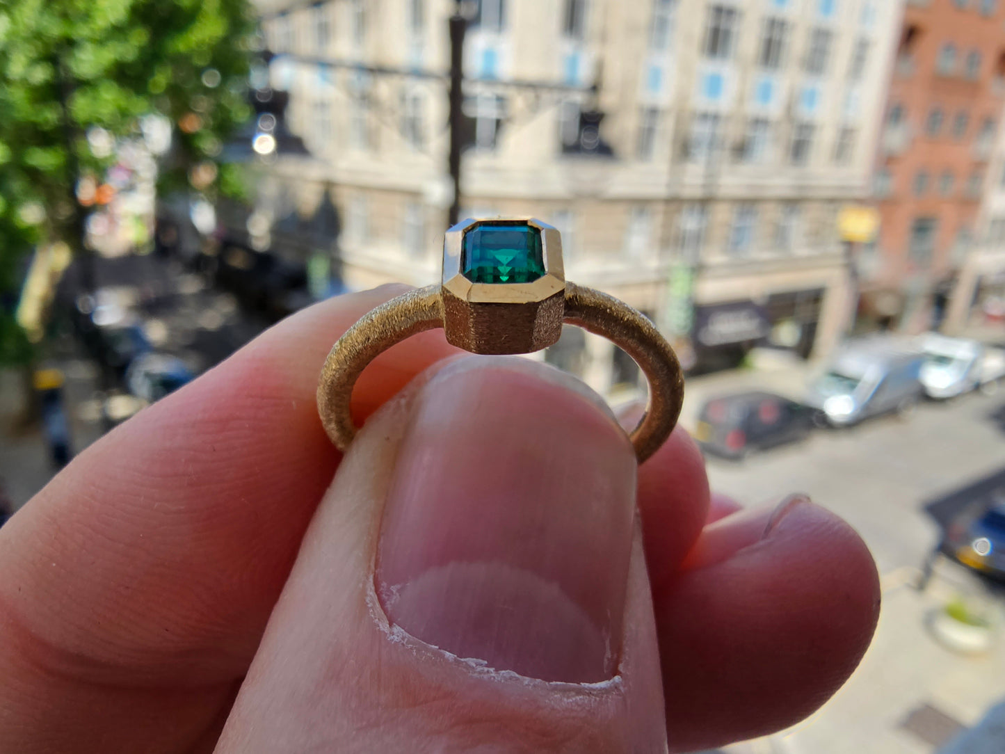 Colombian Emerald Gold Ring