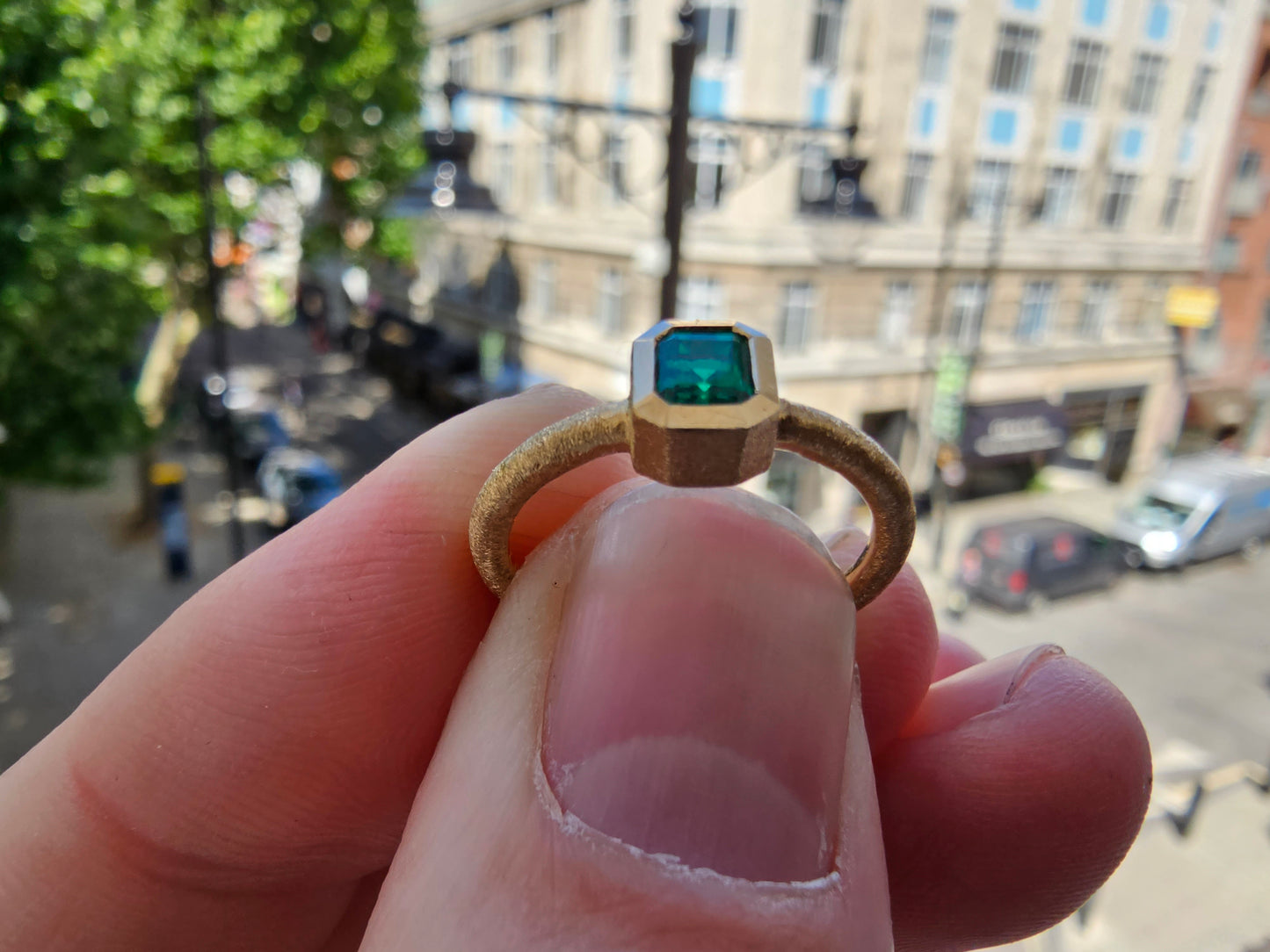 Colombian Emerald Gold Ring