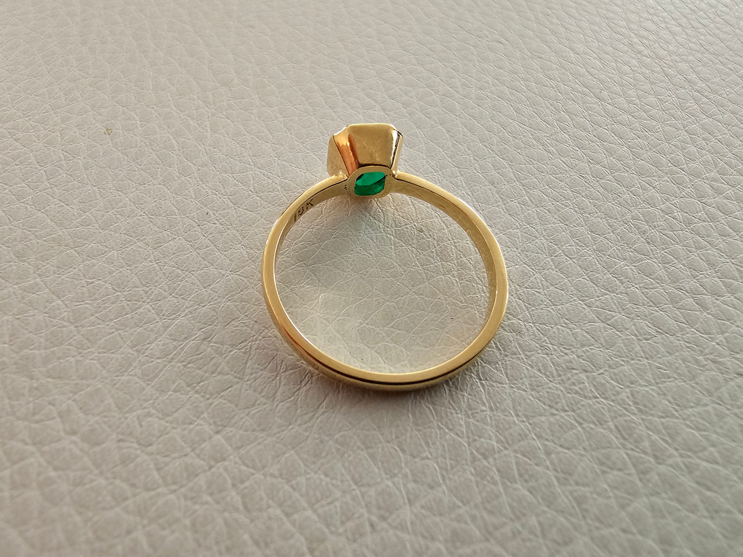 Colombian Emerald Gold Ring