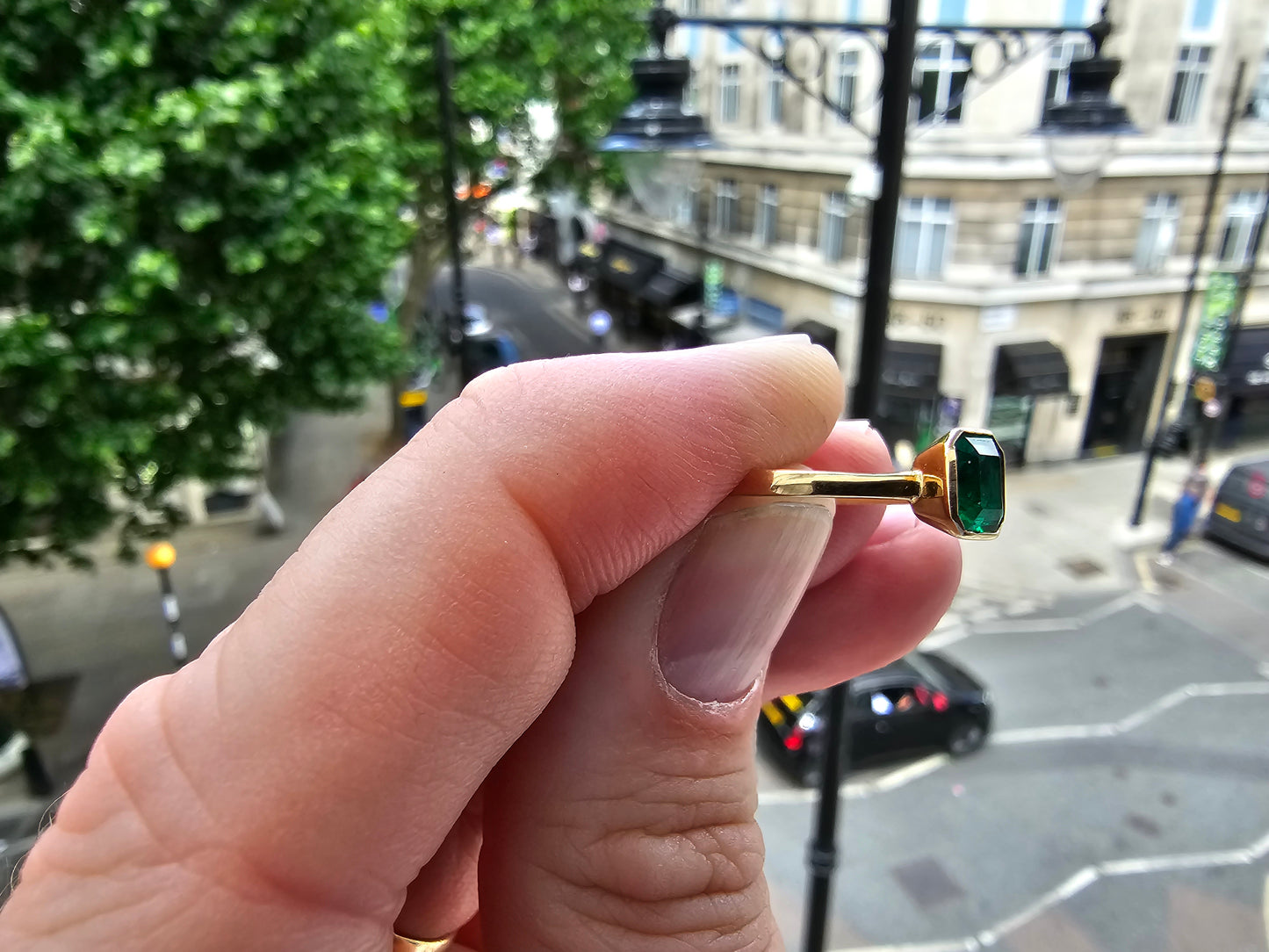 Colombian Emerald Gold Ring