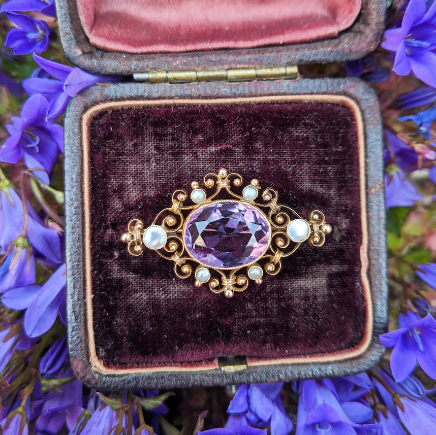 Amethyst: the vibrant violet birthstone