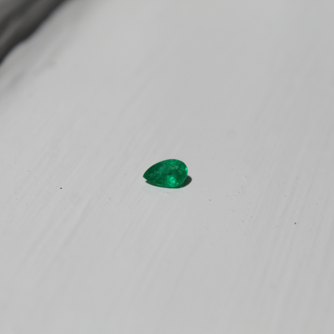 Pear Cut Emerald, No Oil 0.40 Carat
