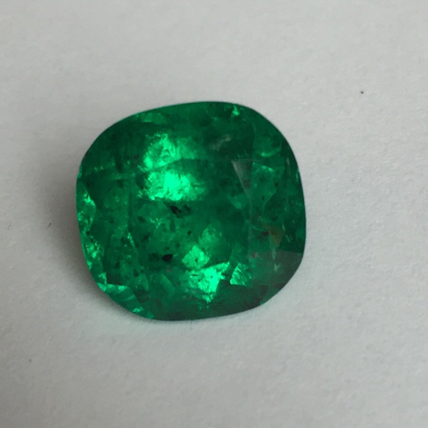 Green Emerald 7.90, Cushion Shape