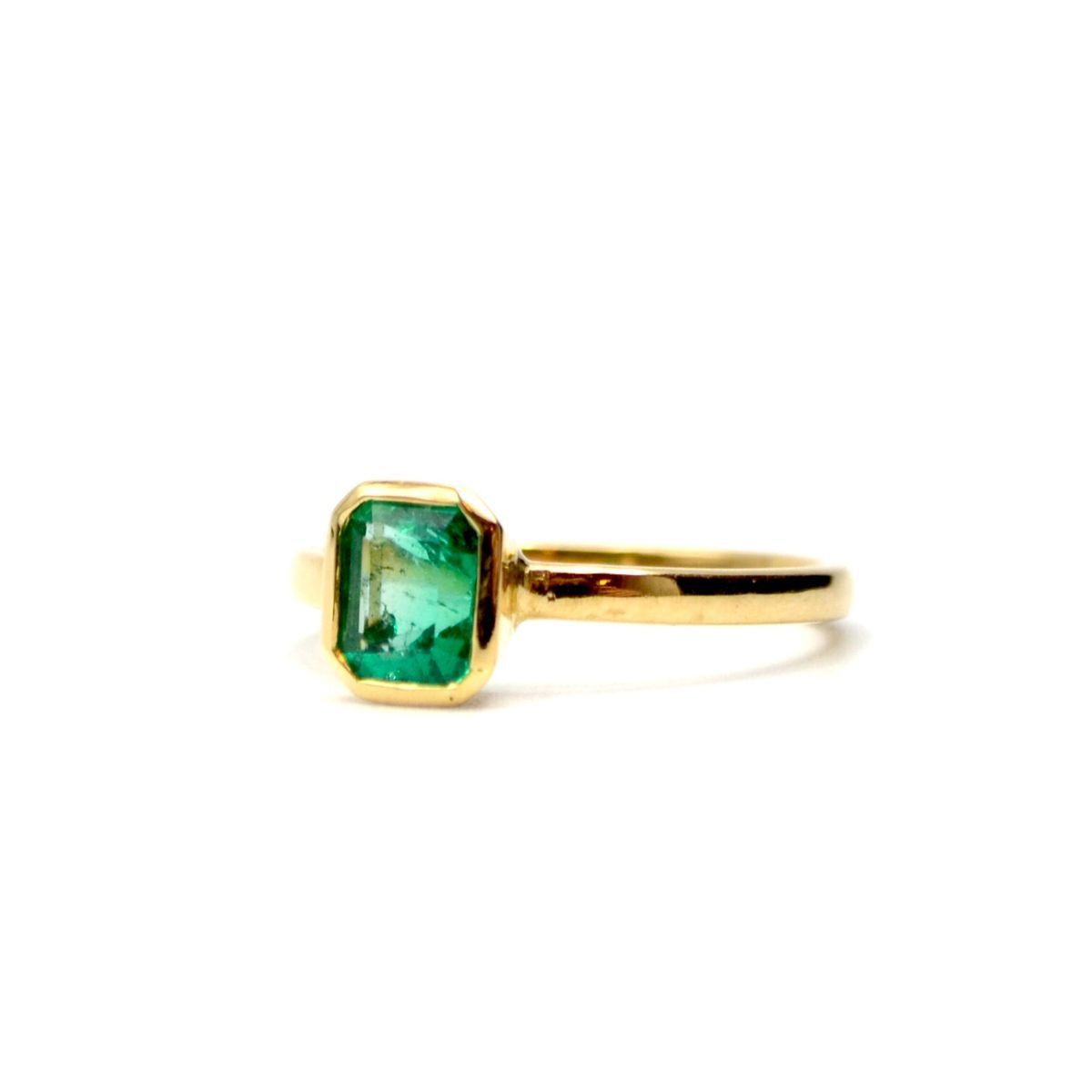 Colombian Emerald Gold Ring